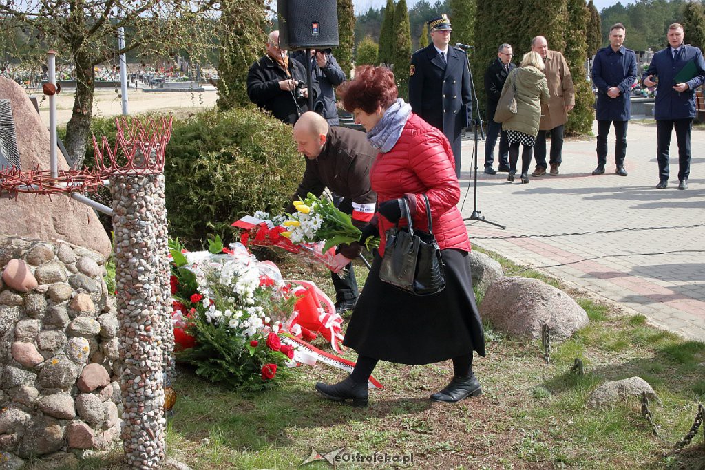 Miejskie obchody 79. rocznicy Zbrodni Katyńskiej [12.04.2019] - zdjęcie #65 - eOstroleka.pl