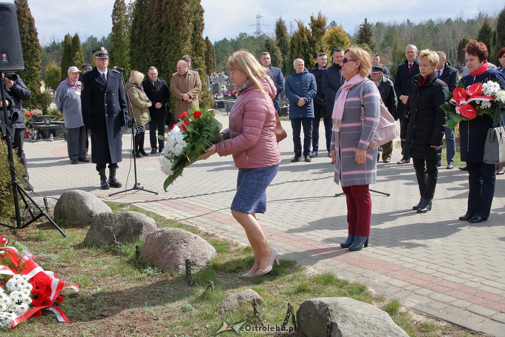 Miejskie obchody 79. rocznicy Zbrodni Katyńskiej [12.04.2019] - zdjęcie #77 - eOstroleka.pl