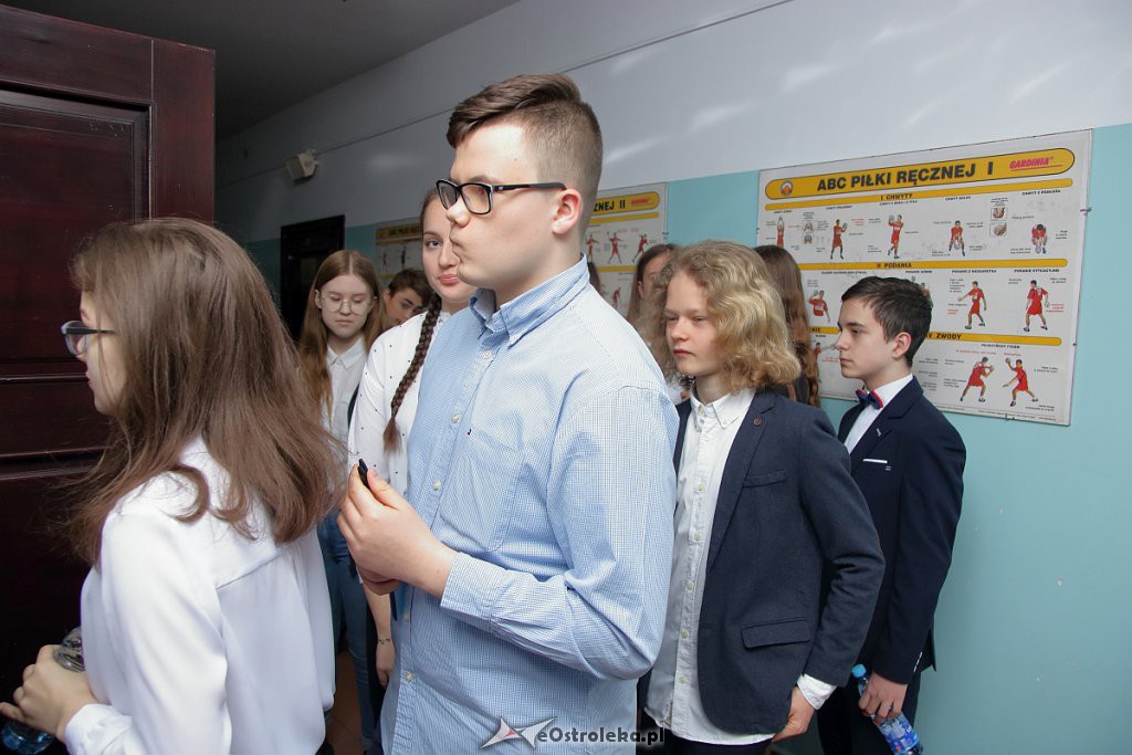 Egzamin ósmoklasisty w ostrołęckich szkołach [16.04.2019] - zdjęcie #15 - eOstroleka.pl