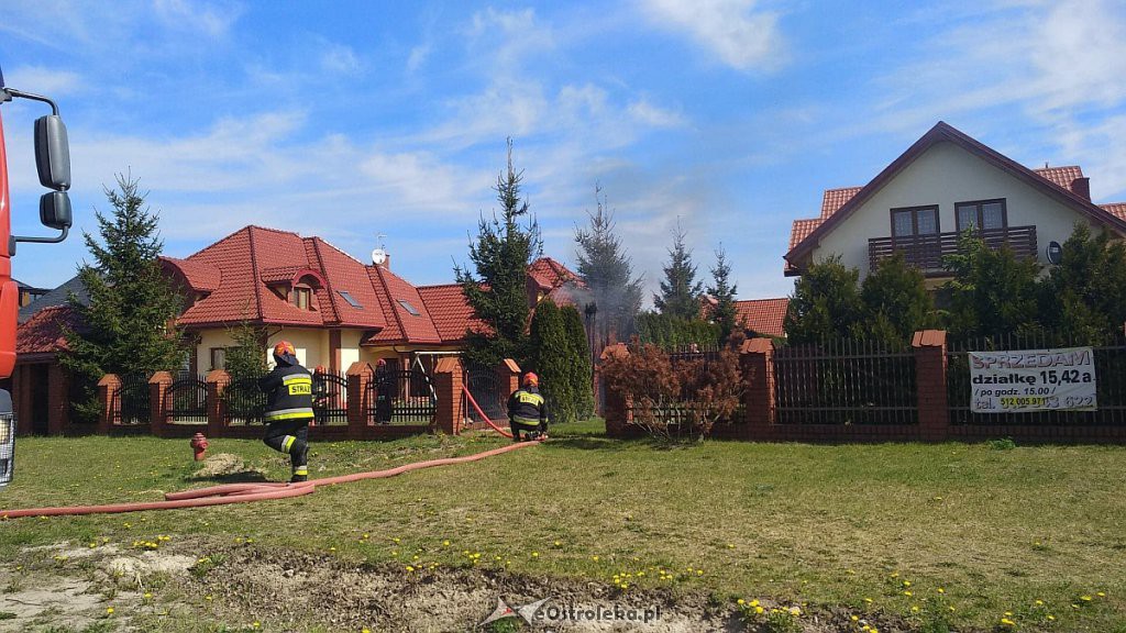 Pożar przy ulicy Goworowskiej [20.04.2019] - zdjęcie #10 - eOstroleka.pl