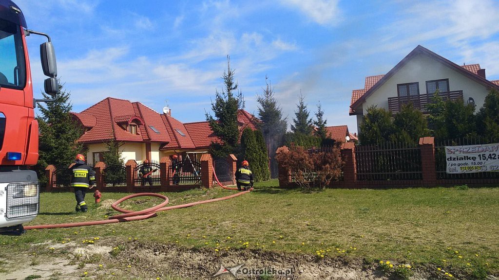 Pożar przy ulicy Goworowskiej [20.04.2019] - zdjęcie #14 - eOstroleka.pl
