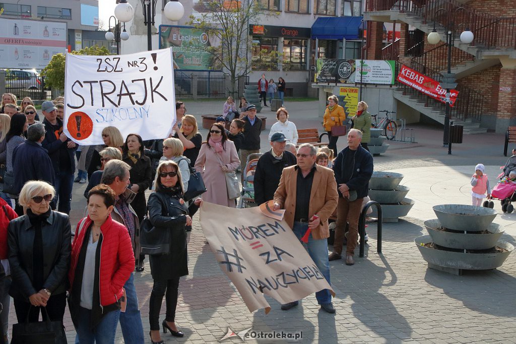 Wiec poparcia dla nauczycieli w Ostrołęce [24.04.2019] - zdjęcie #7 - eOstroleka.pl