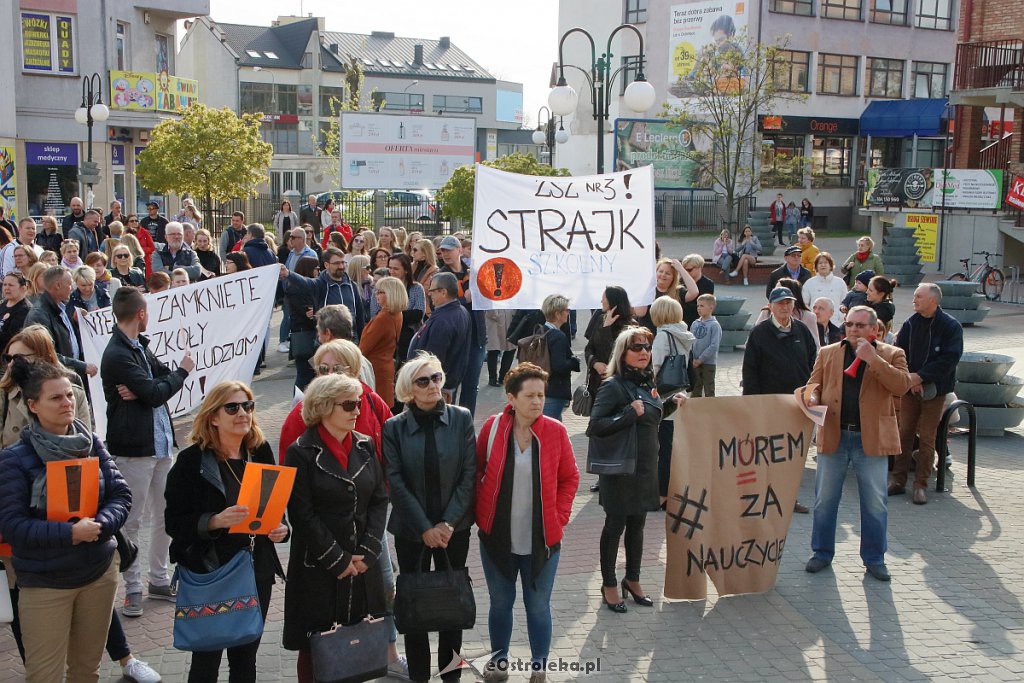 Wiec poparcia dla nauczycieli w Ostrołęce [24.04.2019] - zdjęcie #13 - eOstroleka.pl