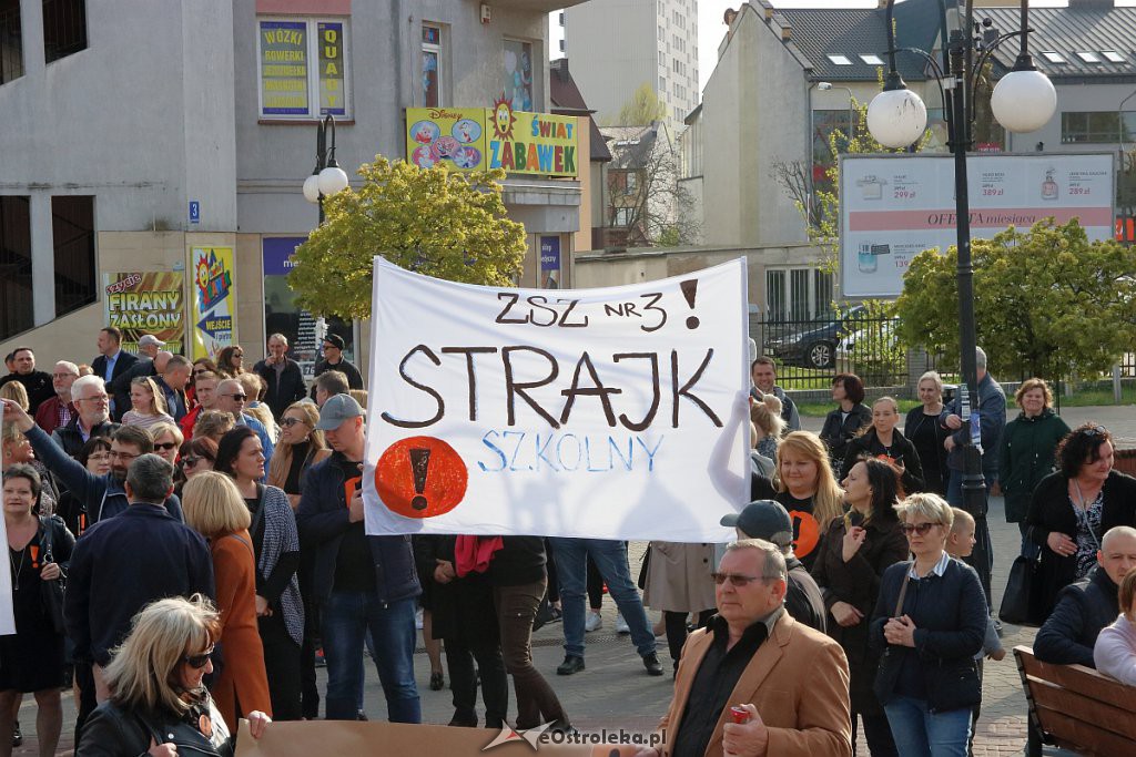 Wiec poparcia dla nauczycieli w Ostrołęce [24.04.2019] - zdjęcie #18 - eOstroleka.pl