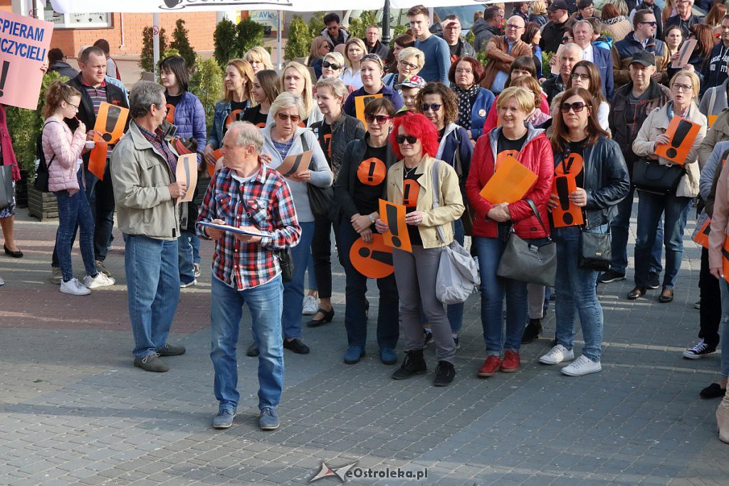 Wiec poparcia dla nauczycieli w Ostrołęce [24.04.2019] - zdjęcie #22 - eOstroleka.pl