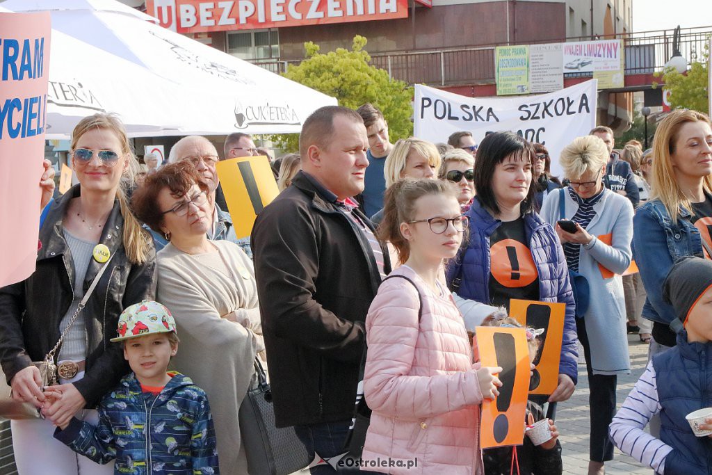 Wiec poparcia dla nauczycieli w Ostrołęce [24.04.2019] - zdjęcie #25 - eOstroleka.pl