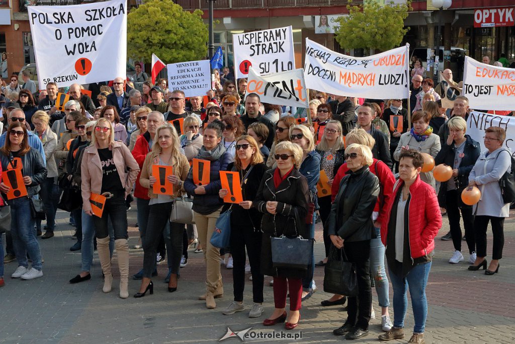 Wiec poparcia dla nauczycieli w Ostrołęce [24.04.2019] - zdjęcie #33 - eOstroleka.pl