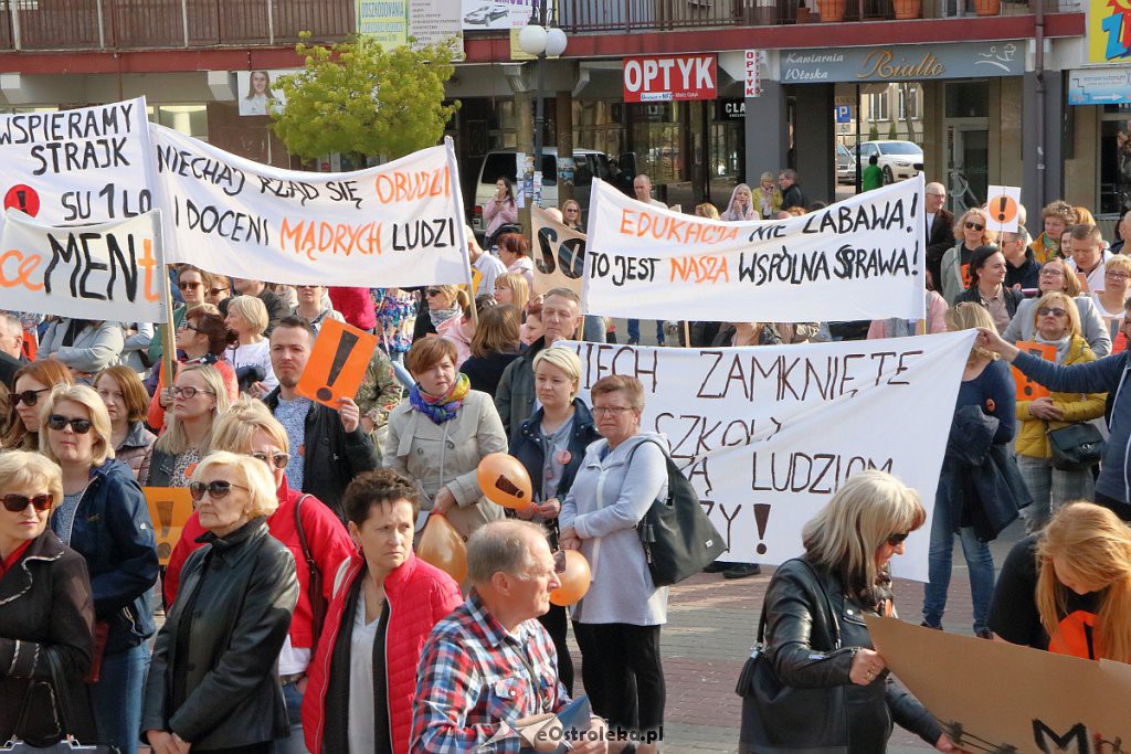 Wiec poparcia dla nauczycieli w Ostrołęce [24.04.2019] - zdjęcie #35 - eOstroleka.pl