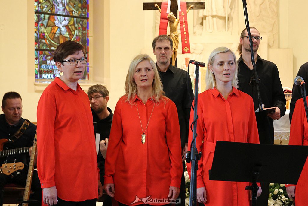 Koncert gospel w parafii pw. św. Wojciecha [25.4.2019] - zdjęcie #5 - eOstroleka.pl