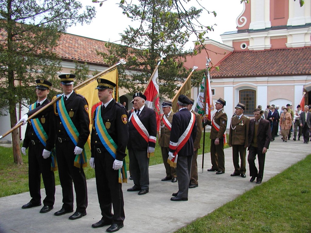 Obchody święta 3 maja w 2004 roku (archiwalne zdjęcia) - zdjęcie #8 - eOstroleka.pl