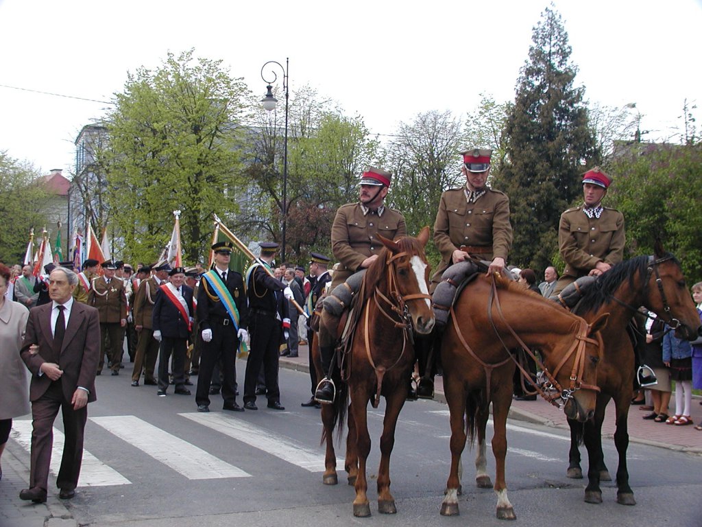 Obchody święta 3 maja w 2004 roku (archiwalne zdjęcia) - zdjęcie #9 - eOstroleka.pl