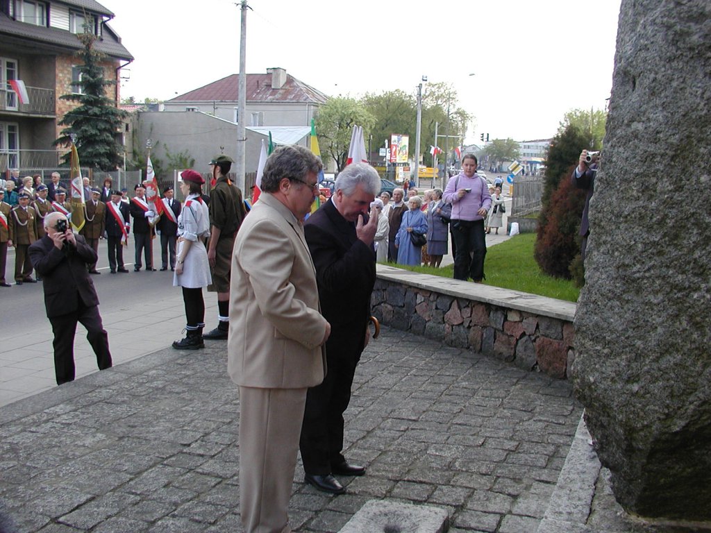Obchody święta 3 maja w 2004 roku (archiwalne zdjęcia) - zdjęcie #17 - eOstroleka.pl