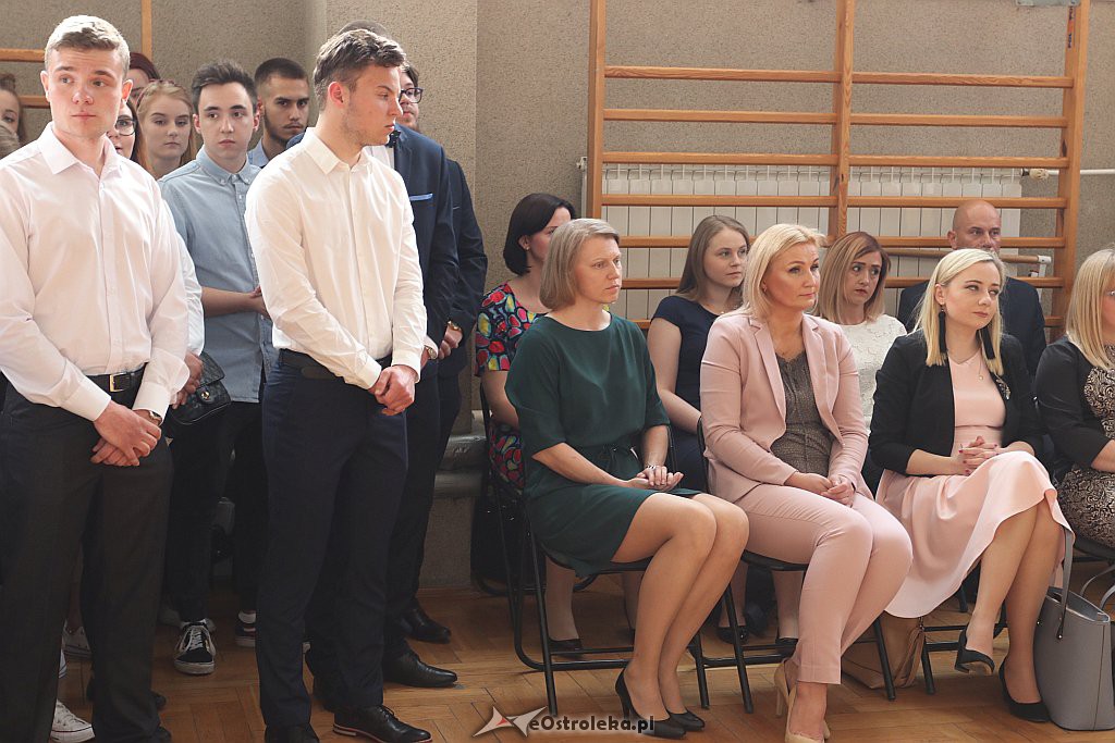 Zakończenie roku szkolnego klas maturalnych w ZSZ 4 [29.4.2019] - zdjęcie #6 - eOstroleka.pl