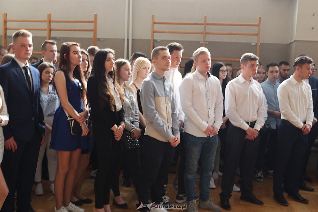 Zakończenie roku szkolnego klas maturalnych w ZSZ 4 [29.4.2019] - zdjęcie #7 - eOstroleka.pl