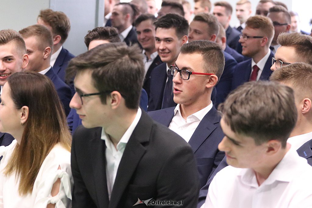 Zakończenie roku szkolnego klas maturalnych w ZSZ 1 [30.4.2019] - zdjęcie #21 - eOstroleka.pl