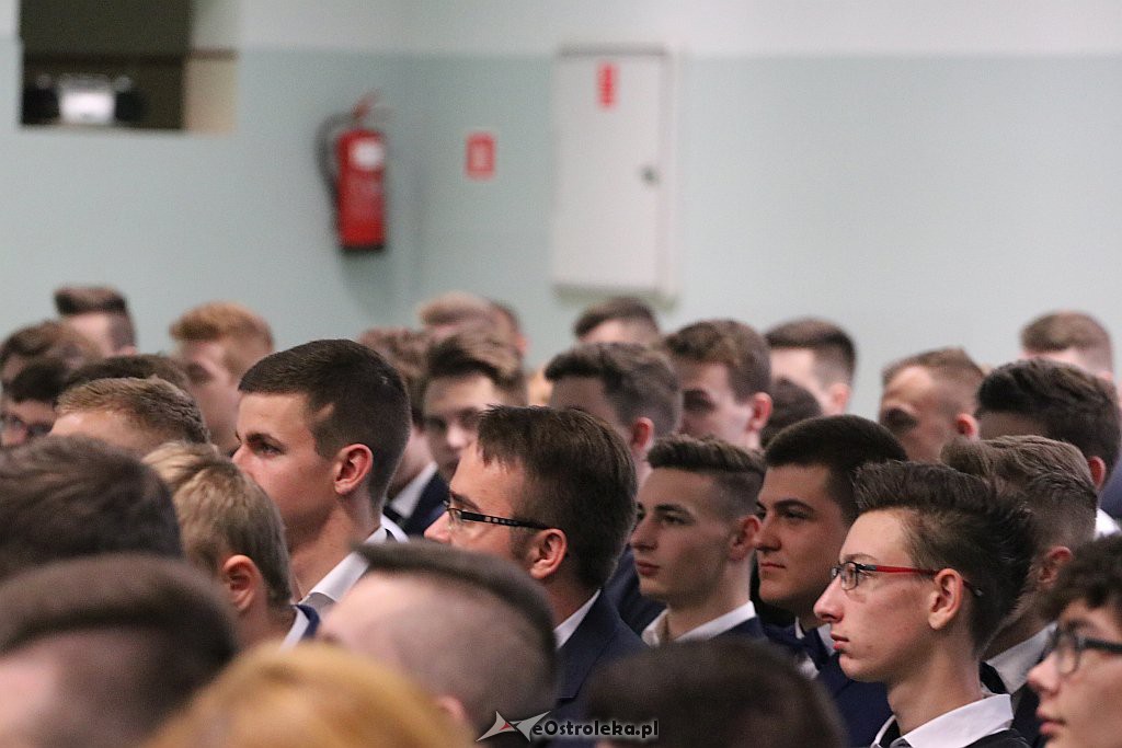 Zakończenie roku szkolnego klas maturalnych w ZSZ 1 [30.4.2019] - zdjęcie #27 - eOstroleka.pl