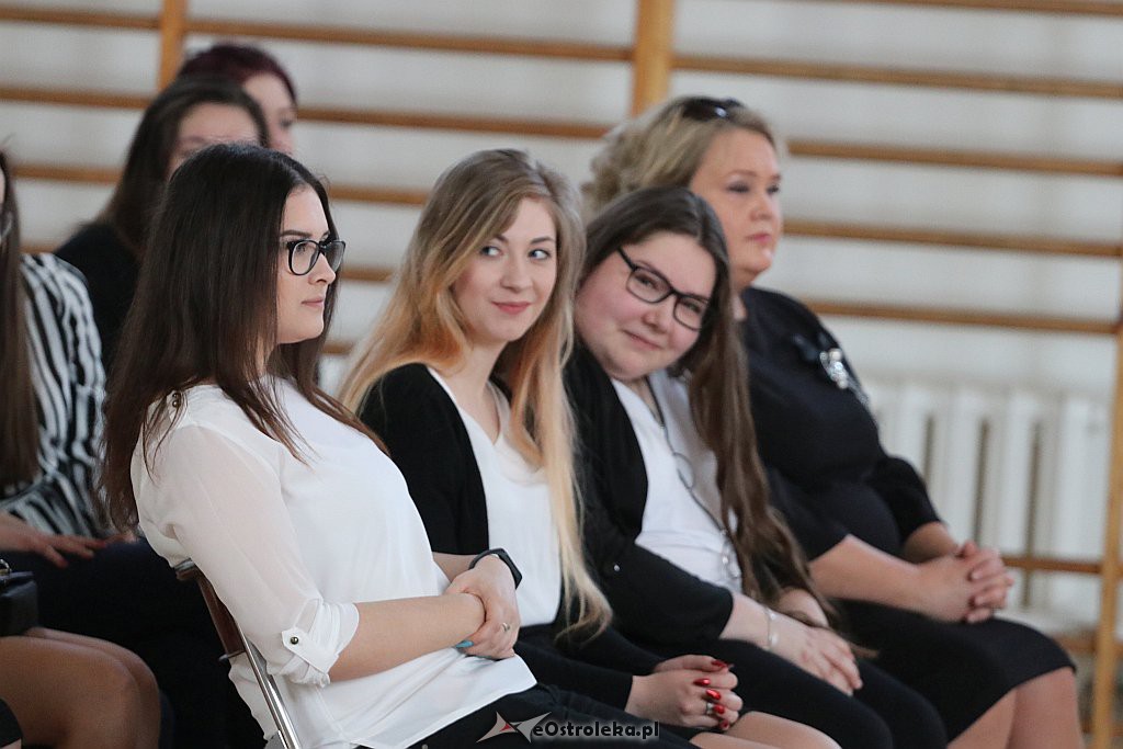 Zakończenie roku szkolnego klas maturalnych w ZSZ 3 [30.4.2019] - zdjęcie #5 - eOstroleka.pl