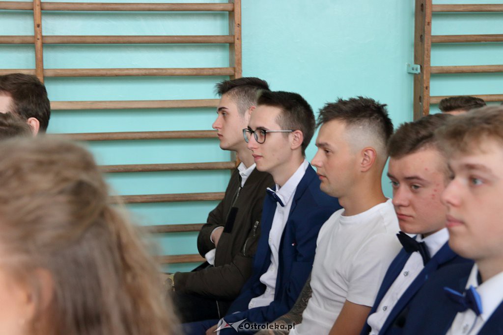Zakończenie roku szkolnego klas maturalnych w ZSZ nr 2 [30.04.2019] - zdjęcie #31 - eOstroleka.pl