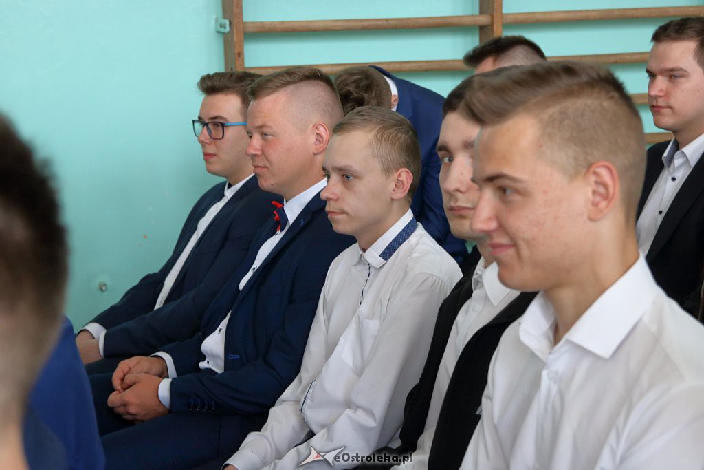 Zakończenie roku szkolnego klas maturalnych w ZSZ nr 2 [30.04.2019] - zdjęcie #32 - eOstroleka.pl