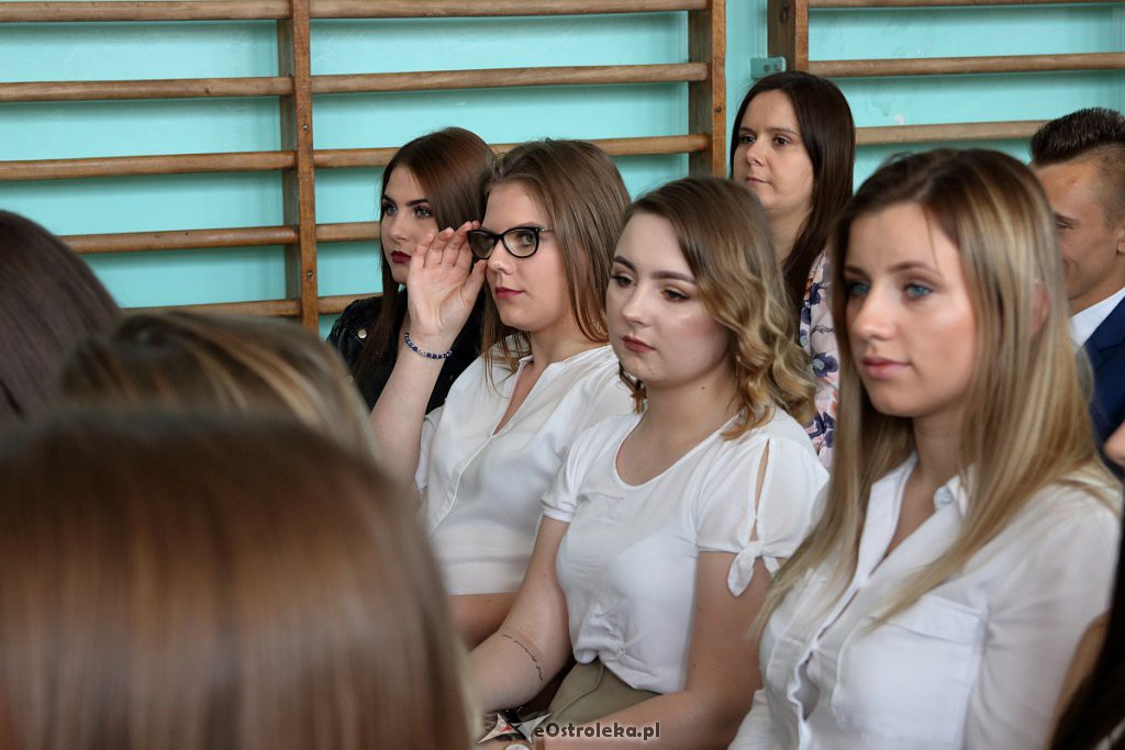 Zakończenie roku szkolnego klas maturalnych w ZSZ nr 2 [30.04.2019] - zdjęcie #38 - eOstroleka.pl