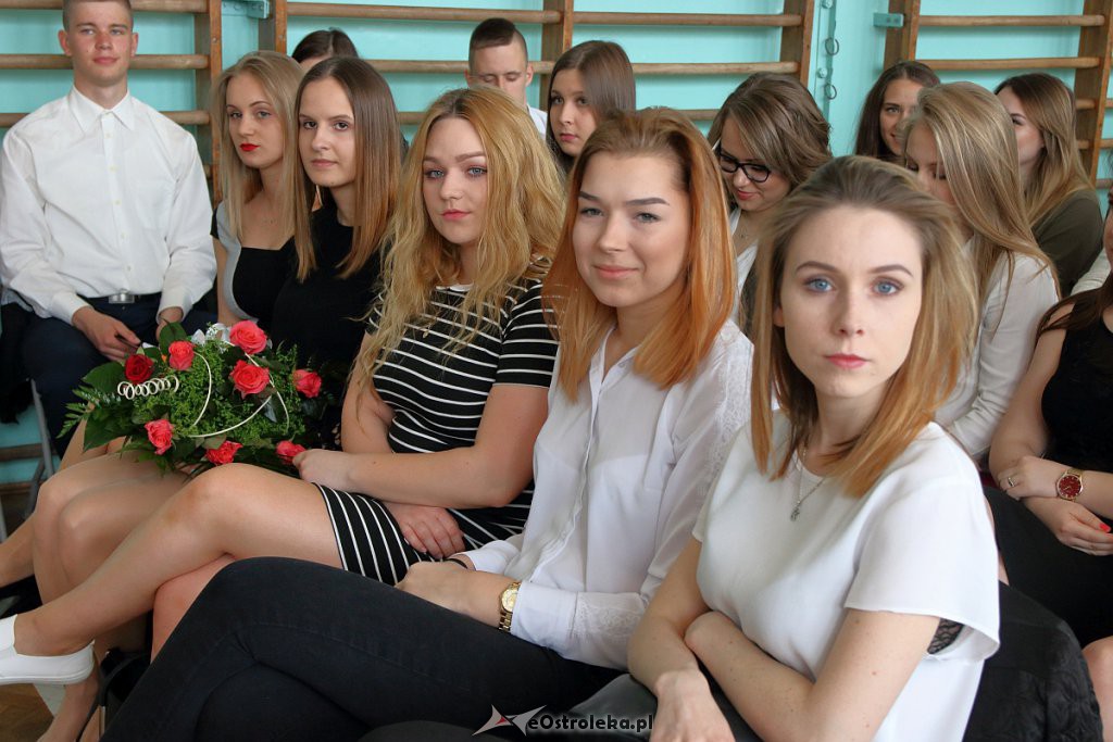 Zakończenie roku szkolnego klas maturalnych w ZSZ nr 2 [30.04.2019] - zdjęcie #45 - eOstroleka.pl