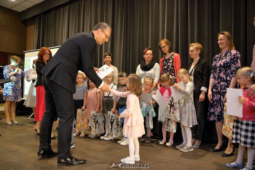 Przedszkolni poeci nagrodzeni po raz siódmy [07.05.2019] - zdjęcie #62 - eOstroleka.pl