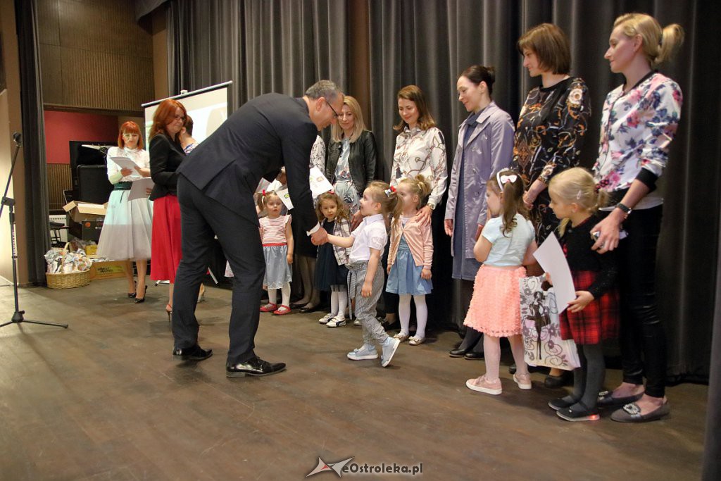 Przedszkolni poeci nagrodzeni po raz siódmy [07.05.2019] - zdjęcie #65 - eOstroleka.pl