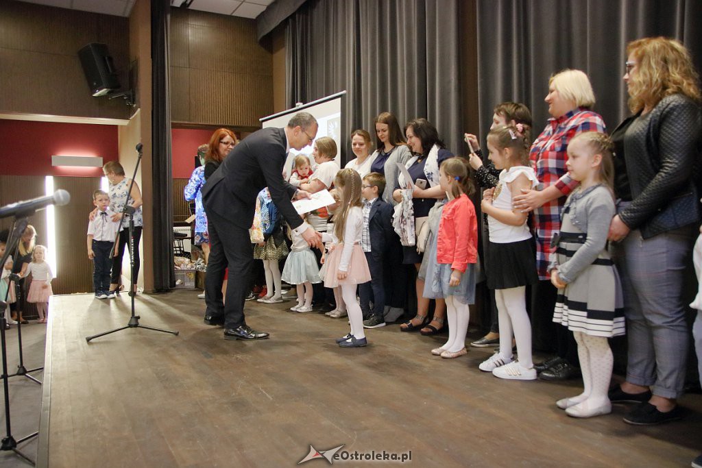 Przedszkolni poeci nagrodzeni po raz siódmy [07.05.2019] - zdjęcie #72 - eOstroleka.pl