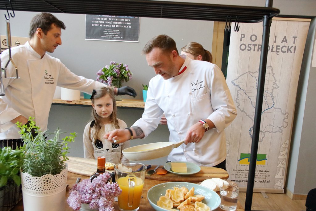 Pokaz gotowania w wykonaniu mateusza Gesslera [10.05.2019] - zdjęcie #33 - eOstroleka.pl