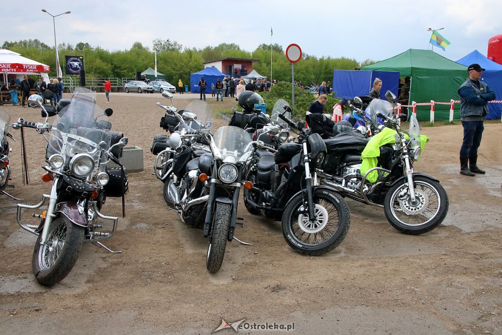 Rozpoczęcie sezonu motocyklowego i parada ulicami miasta [11.05.2019] - zdjęcie #7 - eOstroleka.pl