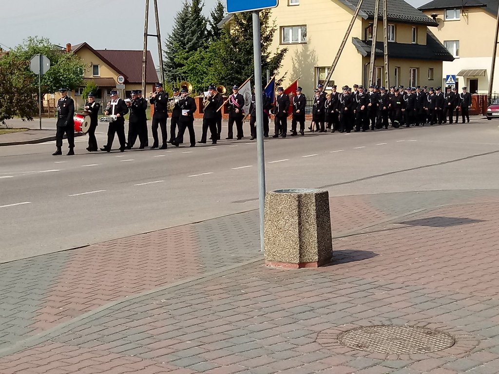 Strażacy ochotnicy z Troszyna dostali nowy wóz ratowniczo-gaśniczy [15.05.2019] - zdjęcie #19 - eOstroleka.pl