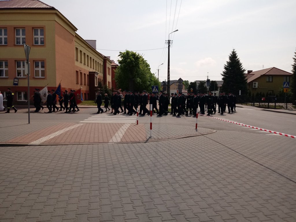 Strażacy ochotnicy z Troszyna dostali nowy wóz ratowniczo-gaśniczy [15.05.2019] - zdjęcie #35 - eOstroleka.pl