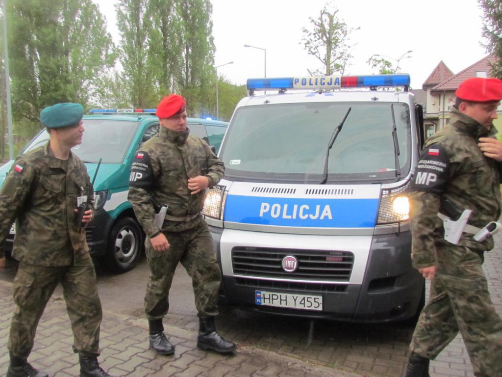 Napad na jednostkę WKU w Ostrołęce. W akcji żandarmeria wojskowa! [15.05.2019] - zdjęcie #26 - eOstroleka.pl