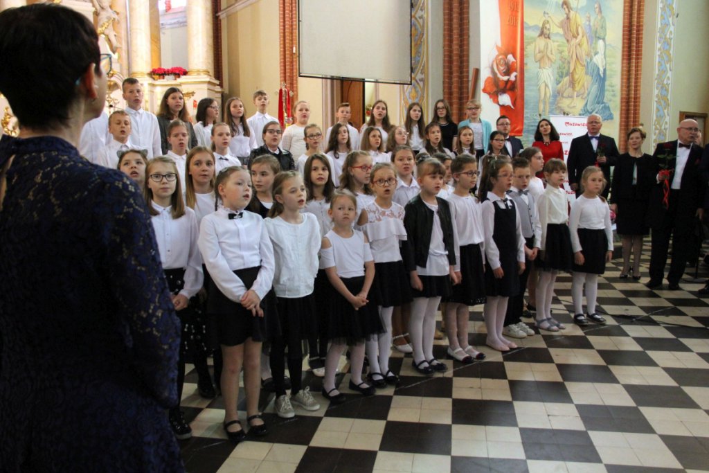 Koncert dziękczynny za pontyfikat św. Jana Pawła II [ZDJĘCIA] - zdjęcie #11 - eOstroleka.pl