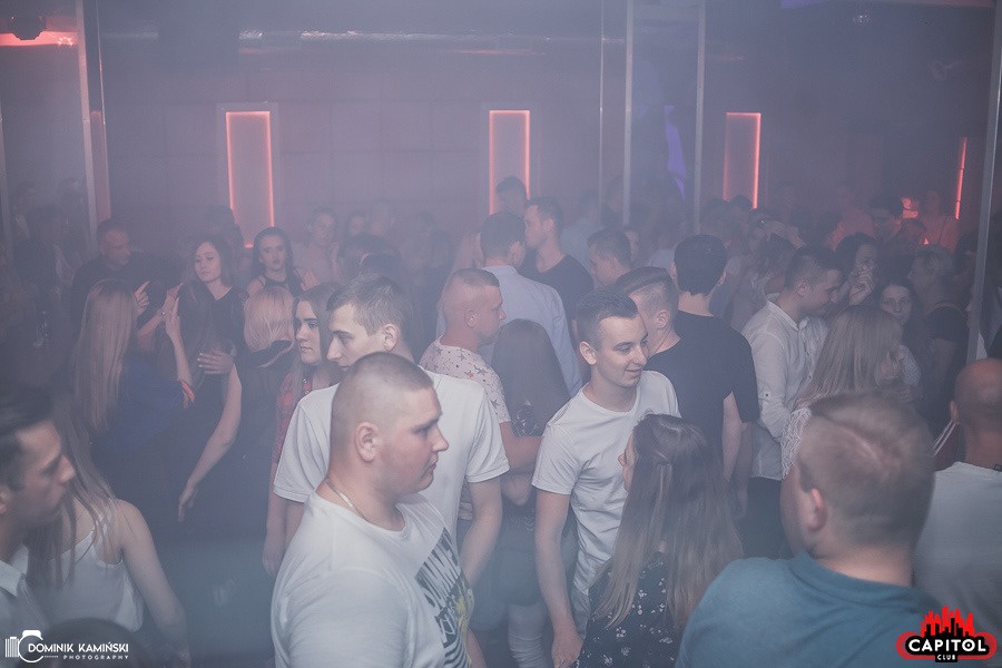 Gala disco w Clubie Capitol Sypniewo [ZDJĘCIA] - zdjęcie #1 - eOstroleka.pl