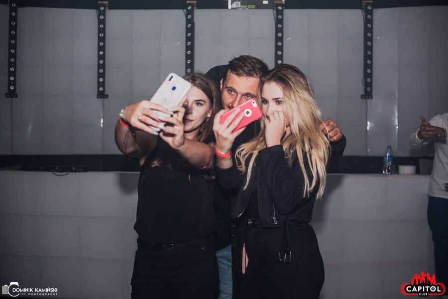 Weekendowe imprezy w Clubie Capitol Sypniewo: Kartky i Single Party [14.09.2019] - zdjęcie #61 - eOstroleka.pl