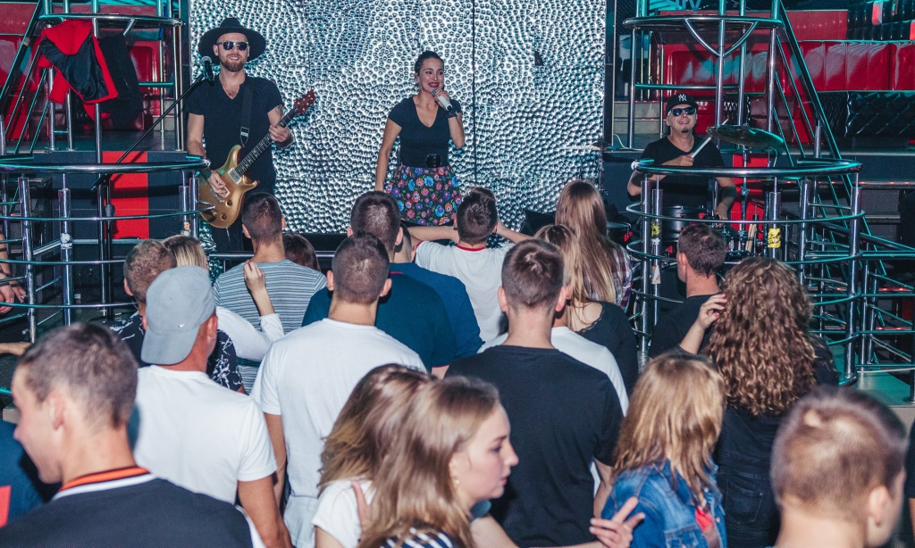 Weekendowe imprezy w Clubie Ibiza Zalesie [ZDJĘCIA] - zdjęcie #9 - eOstroleka.pl
