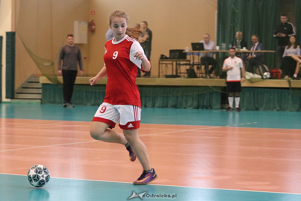 Mistrzostwa Ostrołęki szkół średnich w piłce nożnej kobiet [07.11.2019] - zdjęcie #4 - eOstroleka.pl
