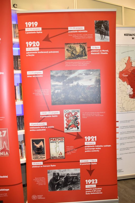 „Ojcowie Niepodległości” – patriotyczna wystawa w bibliotece w Kadzidle [19.11.2020] - zdjęcie #6 - eOstroleka.pl