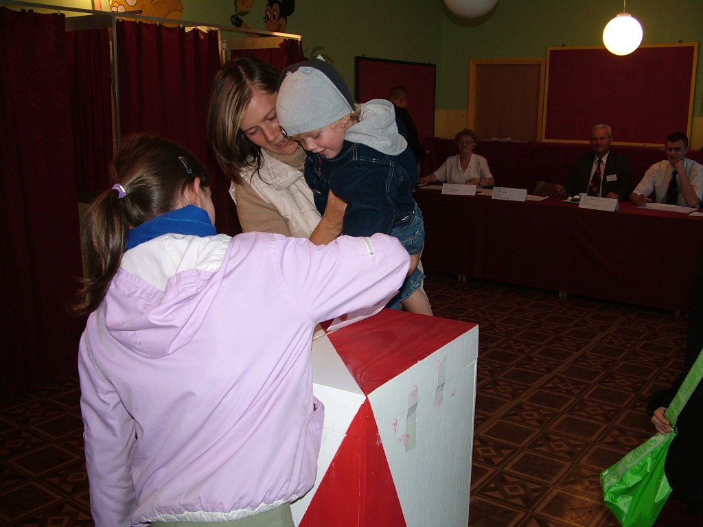 Wybory prezydenckie 2005 - zdjęcie #1 - eOstroleka.pl