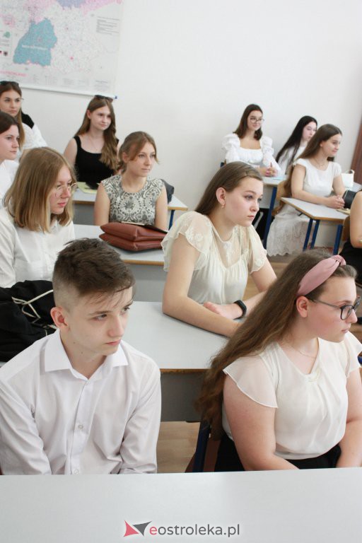 Zakończenie roku szkolnego w tzw. „małym ogólniaku” [25.06.2021] - zdjęcie #30 - eOstroleka.pl