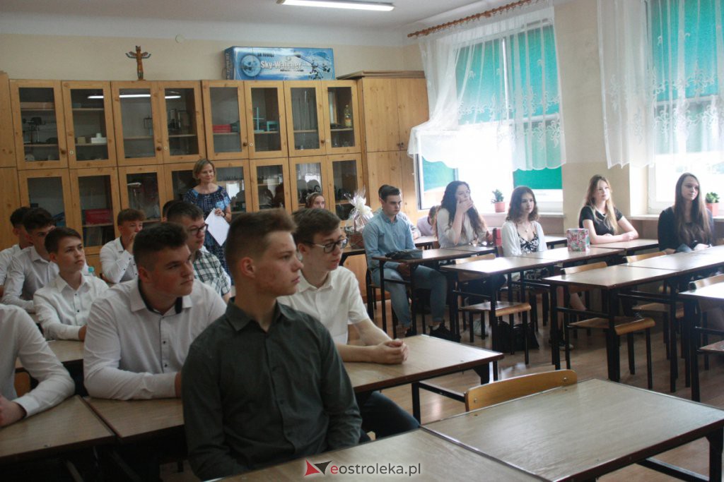 Zakończenie roku szkolnego w tzw. „małym ogólniaku” [25.06.2021] - zdjęcie #37 - eOstroleka.pl
