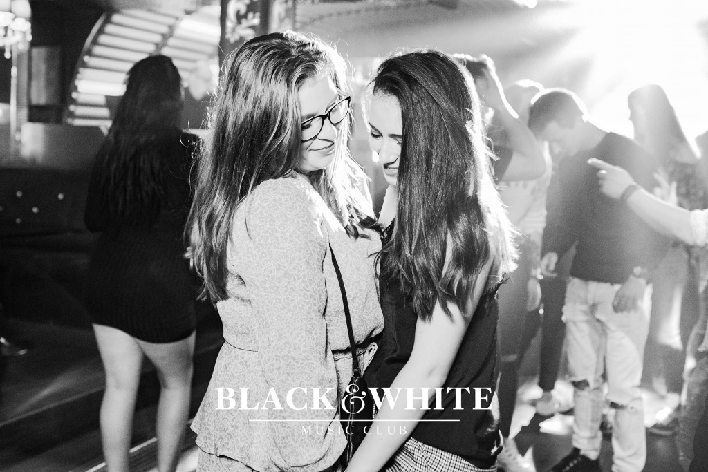 Wac Toja w Clubie Black&White [06.08.2021] - zdjęcie #35 - eOstroleka.pl