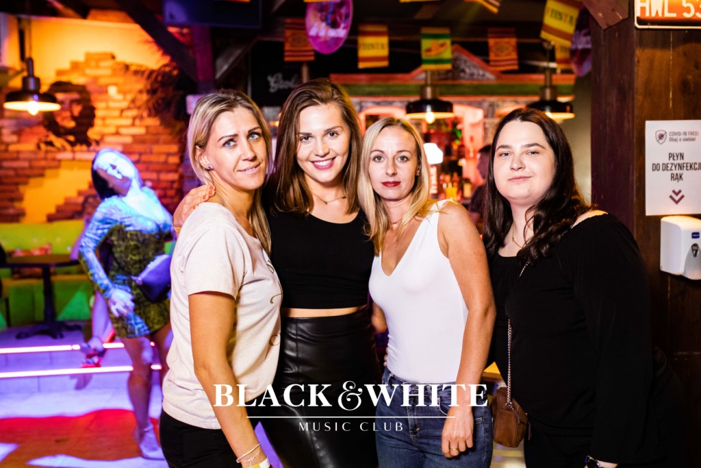 Playboys w Clubie Black&White [14.08.2021] - zdjęcie #15 - eOstroleka.pl