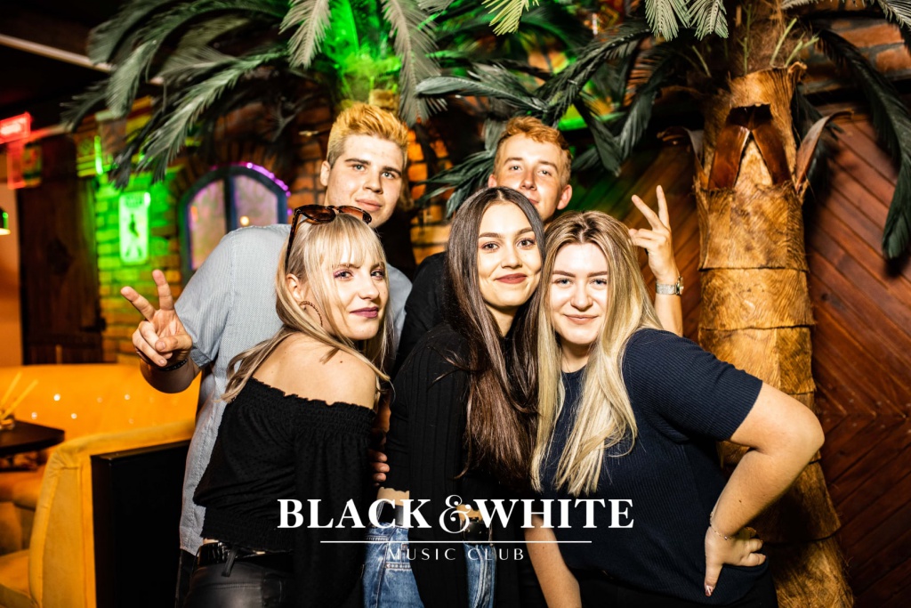 Miły Pan w Clubie Black&White [03.09.2021] - zdjęcie #35 - eOstroleka.pl
