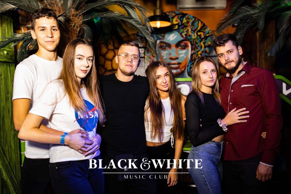 Czarne party w Clubie Black&White [11.09.2021] - zdjęcie #8 - eOstroleka.pl