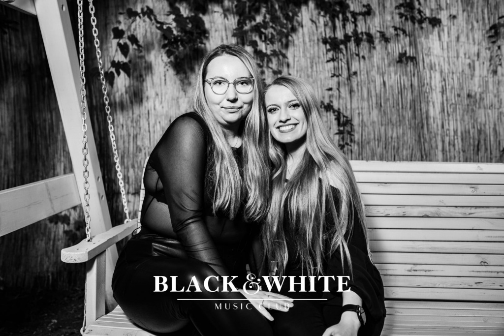 Czarne party w Clubie Black&White [11.09.2021] - zdjęcie #13 - eOstroleka.pl