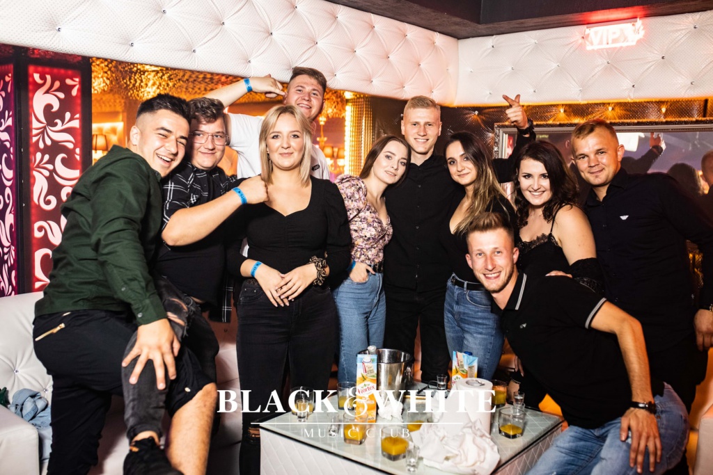 Czarne party w Clubie Black&White [11.09.2021] - zdjęcie #15 - eOstroleka.pl