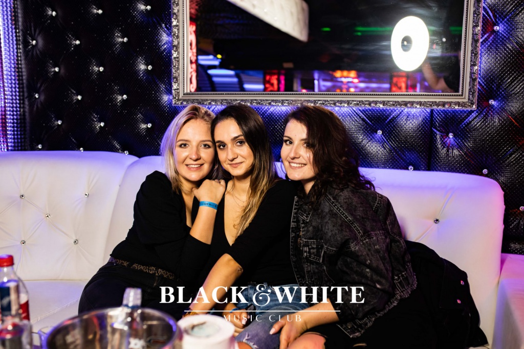 Czarne party w Clubie Black&White [11.09.2021] - zdjęcie #32 - eOstroleka.pl