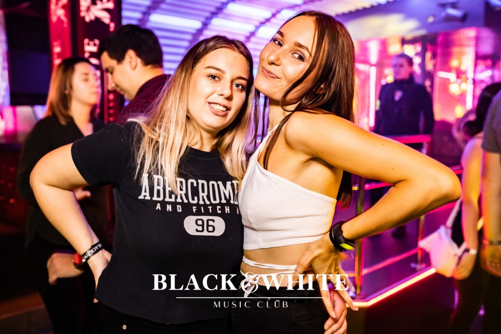 Wielka integracja studencka w Clubie Black&White [02.10.2021] - zdjęcie #10 - eOstroleka.pl